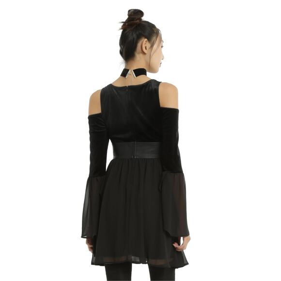 Hot Topic Black Velvet Bell Sleeve Cold Shoulder Dress Corset Faux Leather Small - Picture 2 of 12